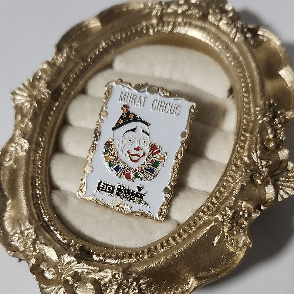 VINTAGE MURAT CIRCUS CLOWN COLLECTIBLE PIN RARE