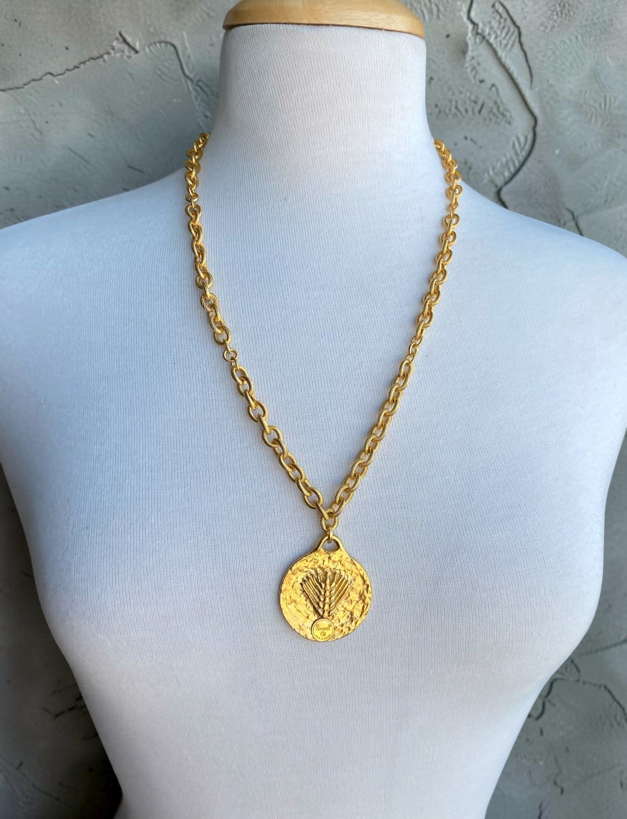 Vintage CHANEL Rare 70s LUCKY TALISMAN Wheat Sheaf Pendant Necklace 24K CC logo