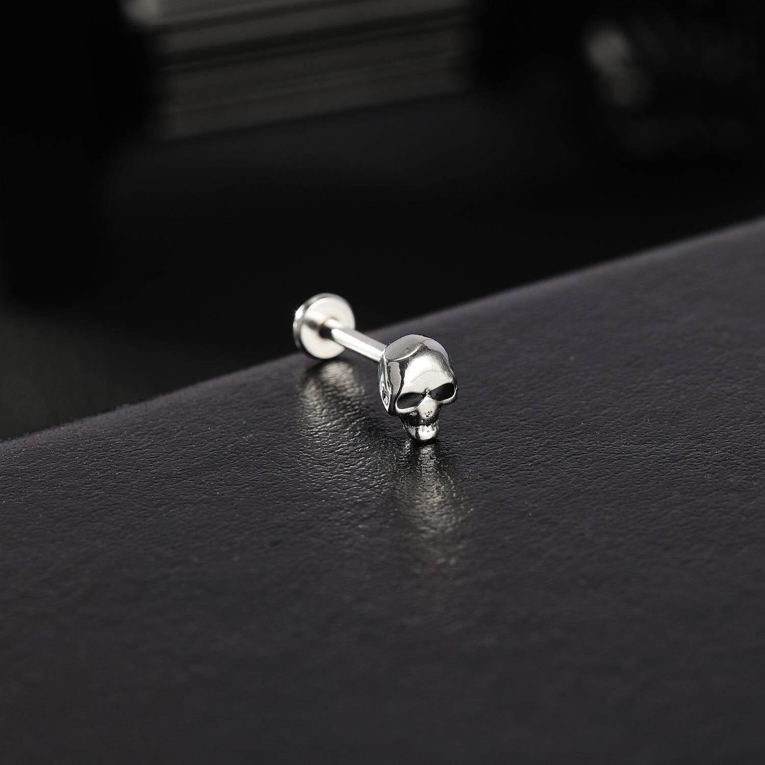 16G Stainless Steel Lip Ring Punk Skull Labret Piercing Helix Piercing Jewelry