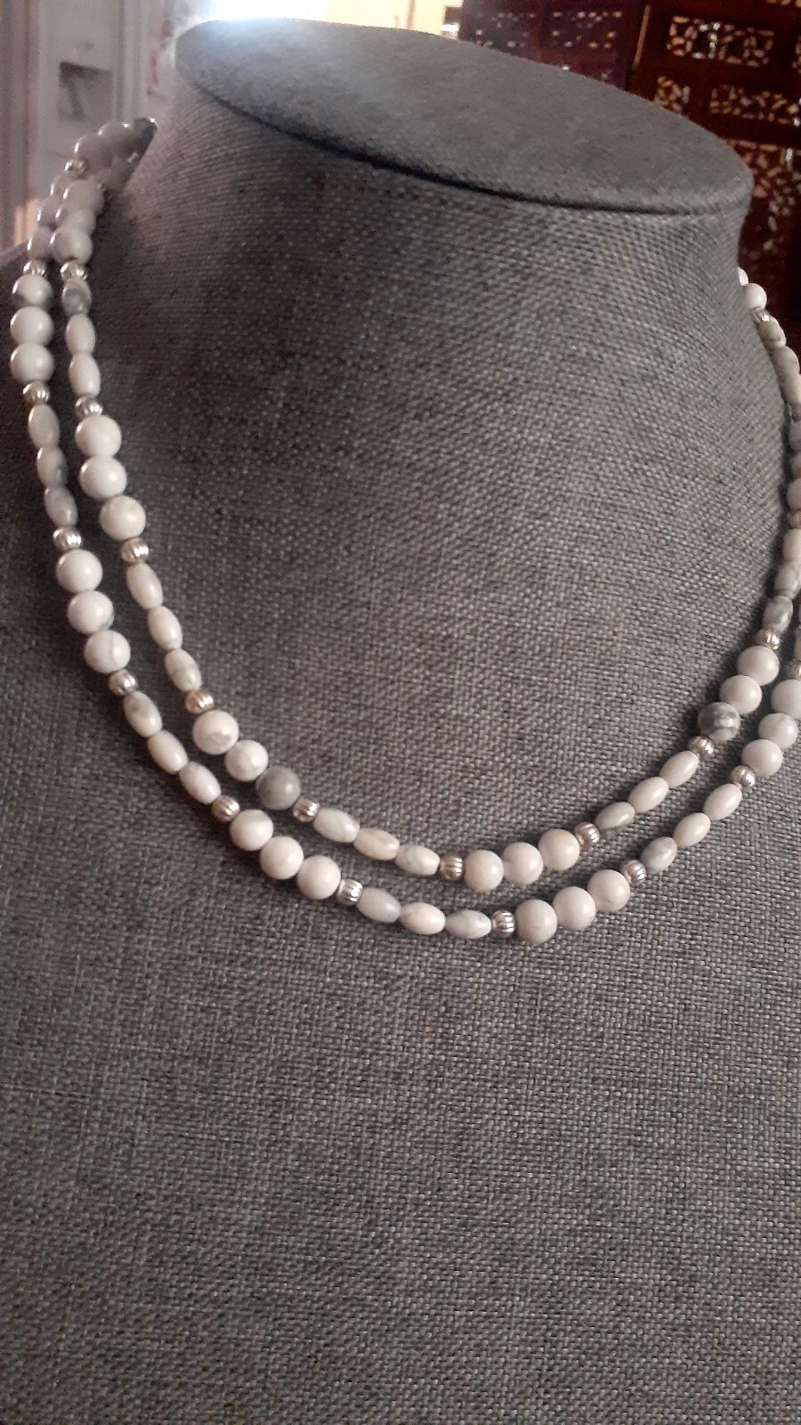 Howlite Bead Silvertone Single strand Necklace. 35 In.