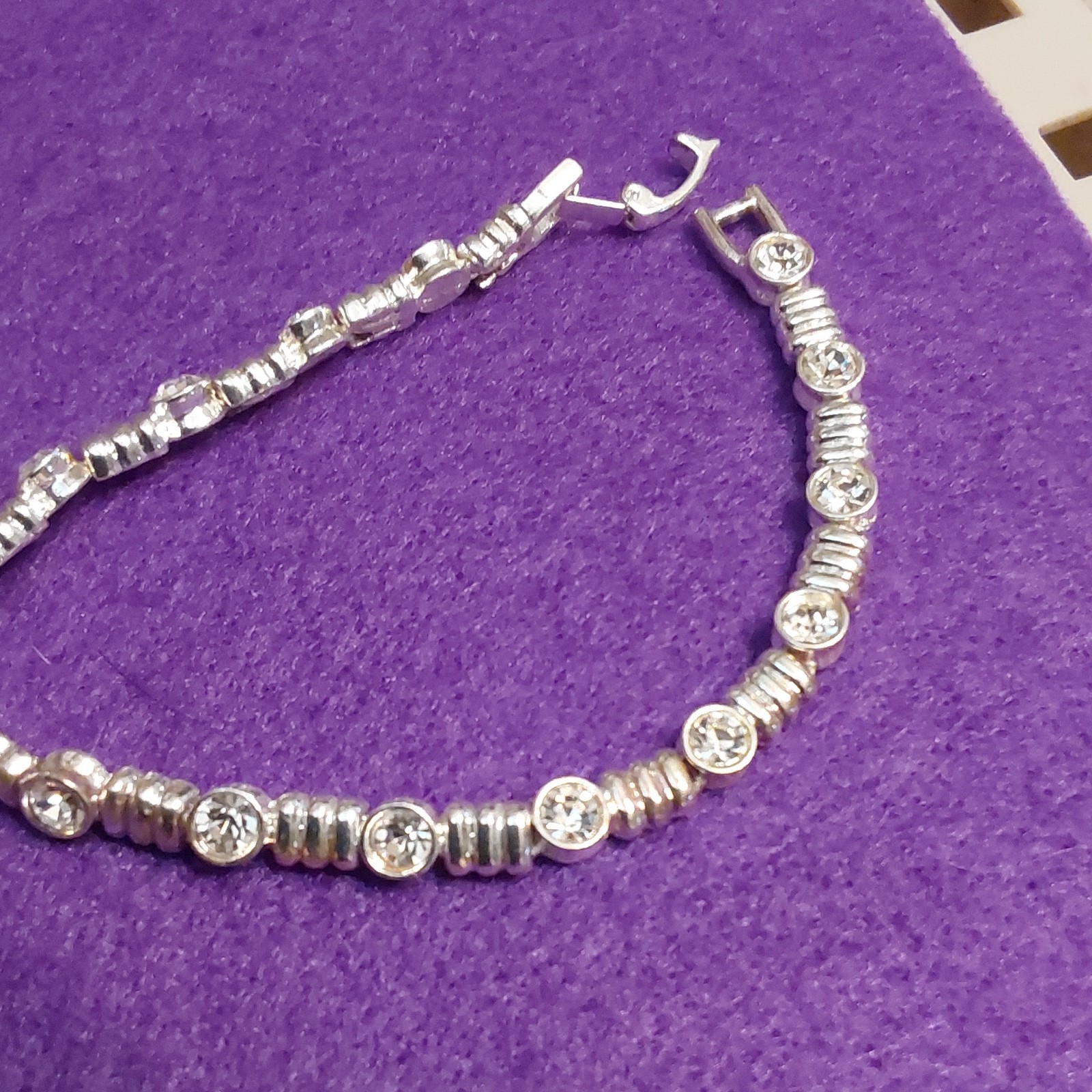 Silver Tone Round Bezel Set Clear Crystal Tennis Chain Bracelet Hook Clasp