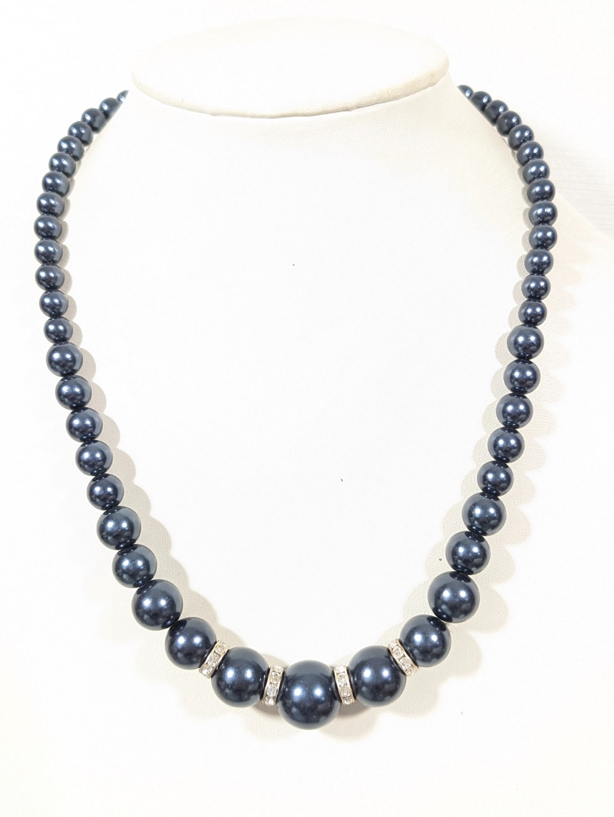 Elegant Gray Faux Pearl Rhinestone Graduated Bead Necklace Retro 20 in