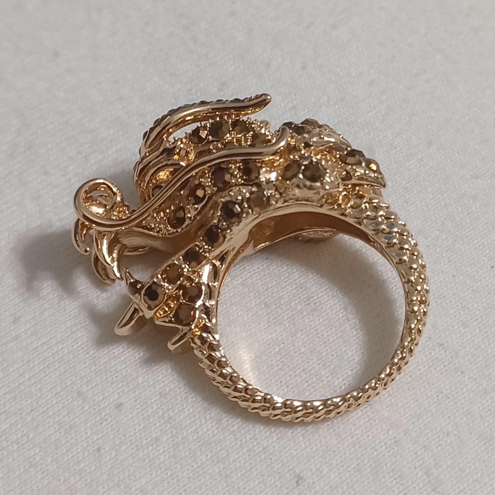 🐲 COOL Simply VERA WANG Gold Tone DRAGON RING, Simulated Crystal Gems SIZE 8