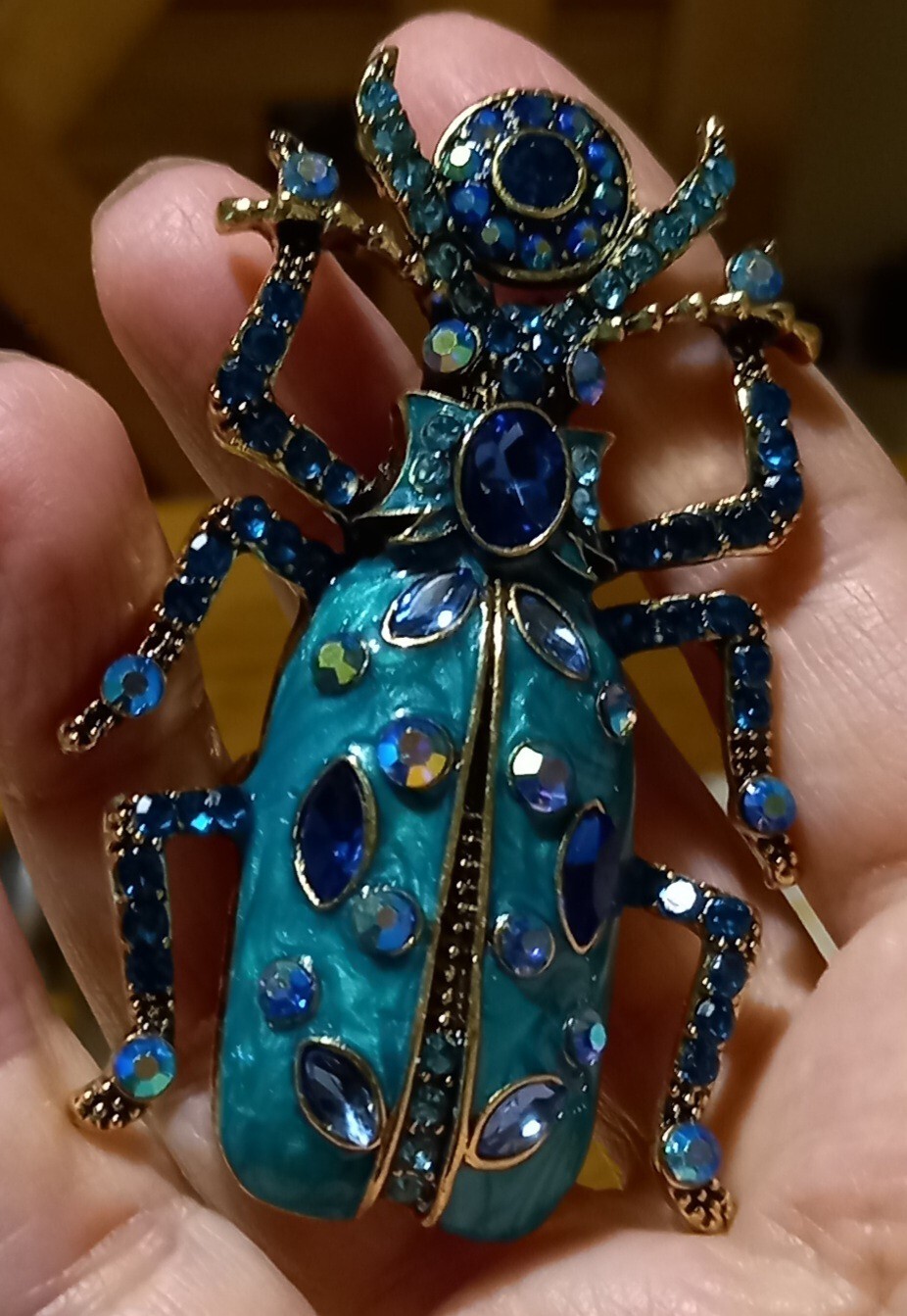 VINTAGE STYLE GOLDTONE TEAL COLOURED ABSTRACT INSECT BROOCH