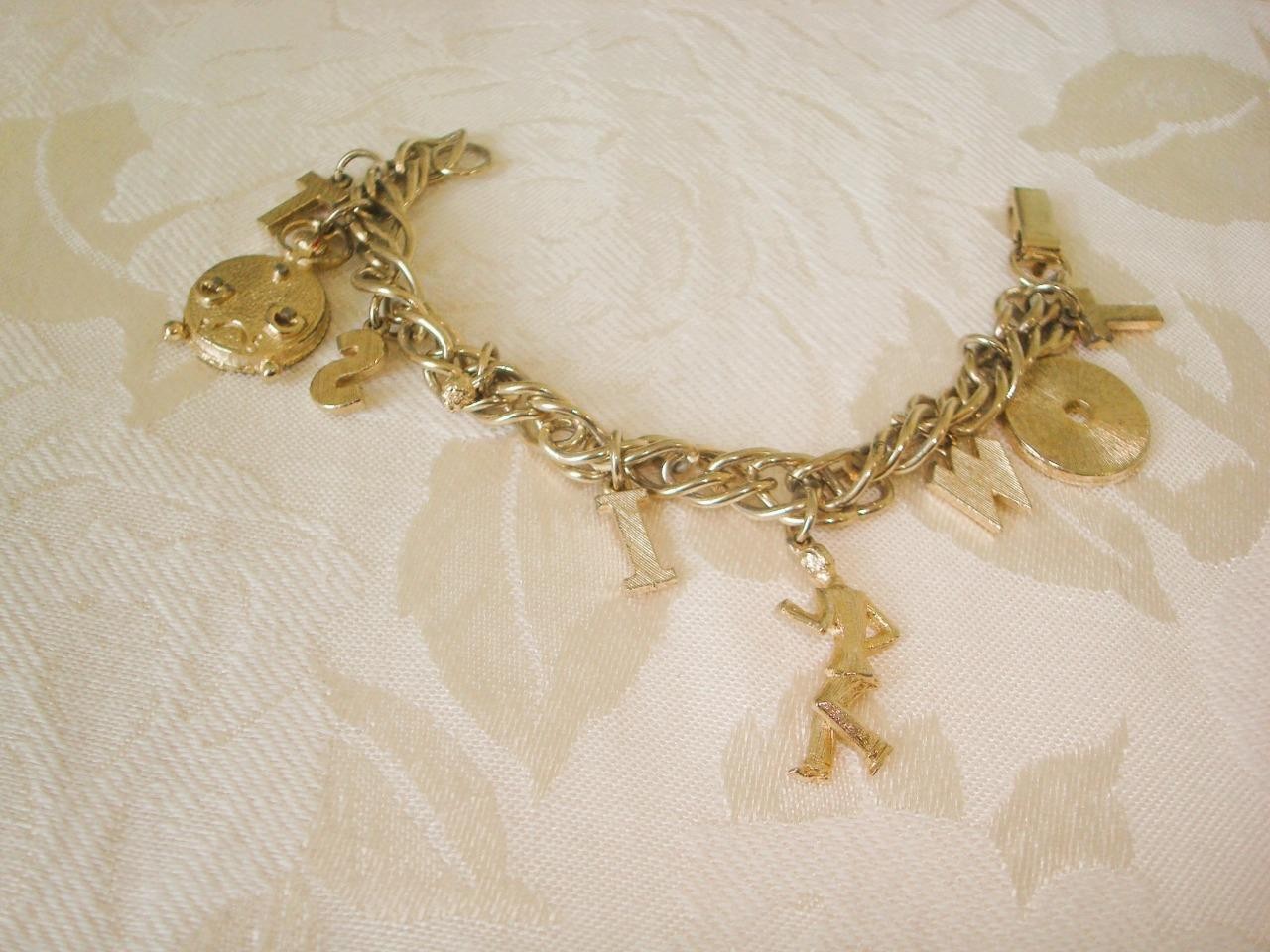 Gold Tone Bracelet Record Clock Dancer Red White TWIST Charms As Found KJ