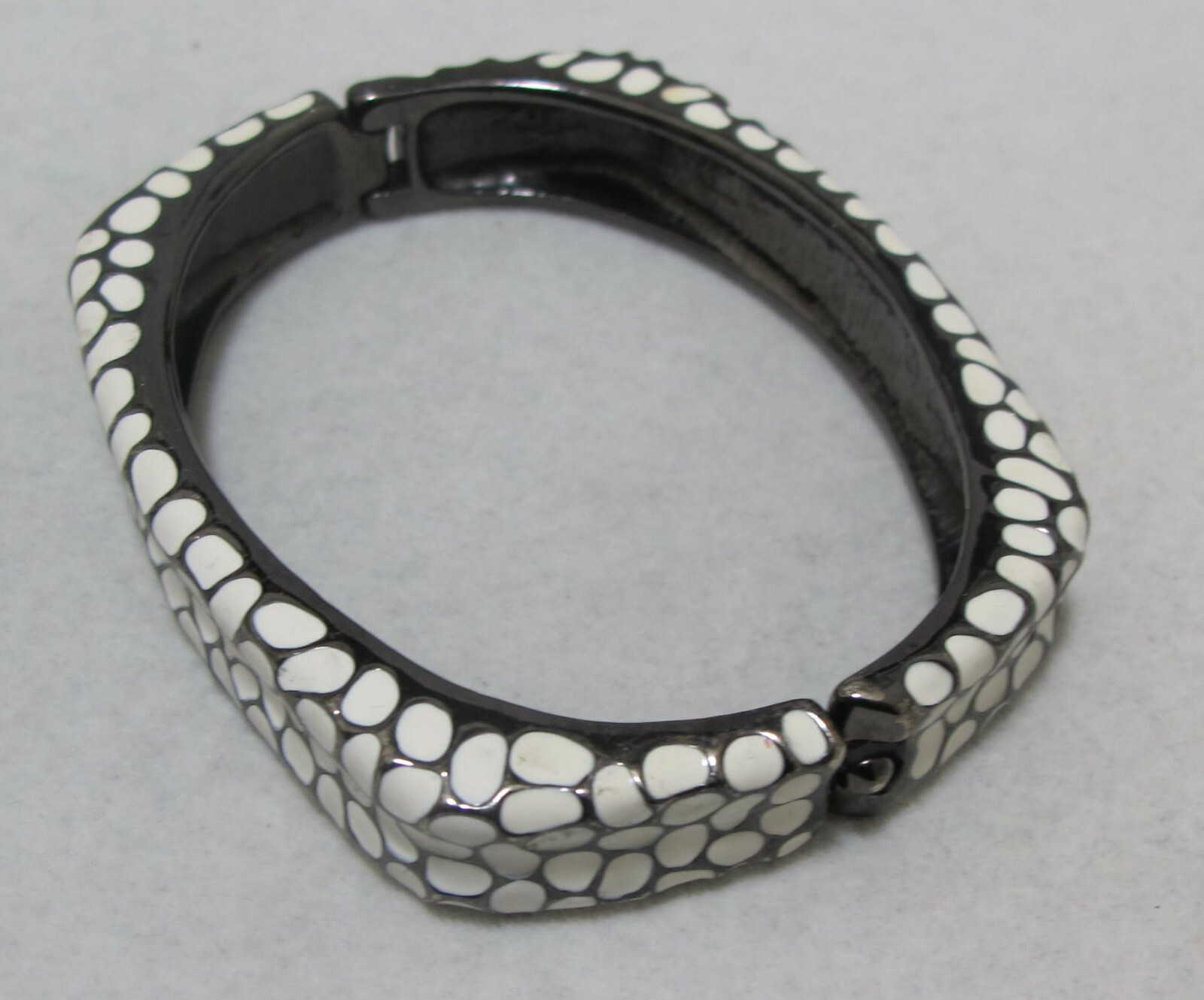 Pebbled White Enamel Gun Metal Rectangular Oval Hinged Bangle Push Button Clasp