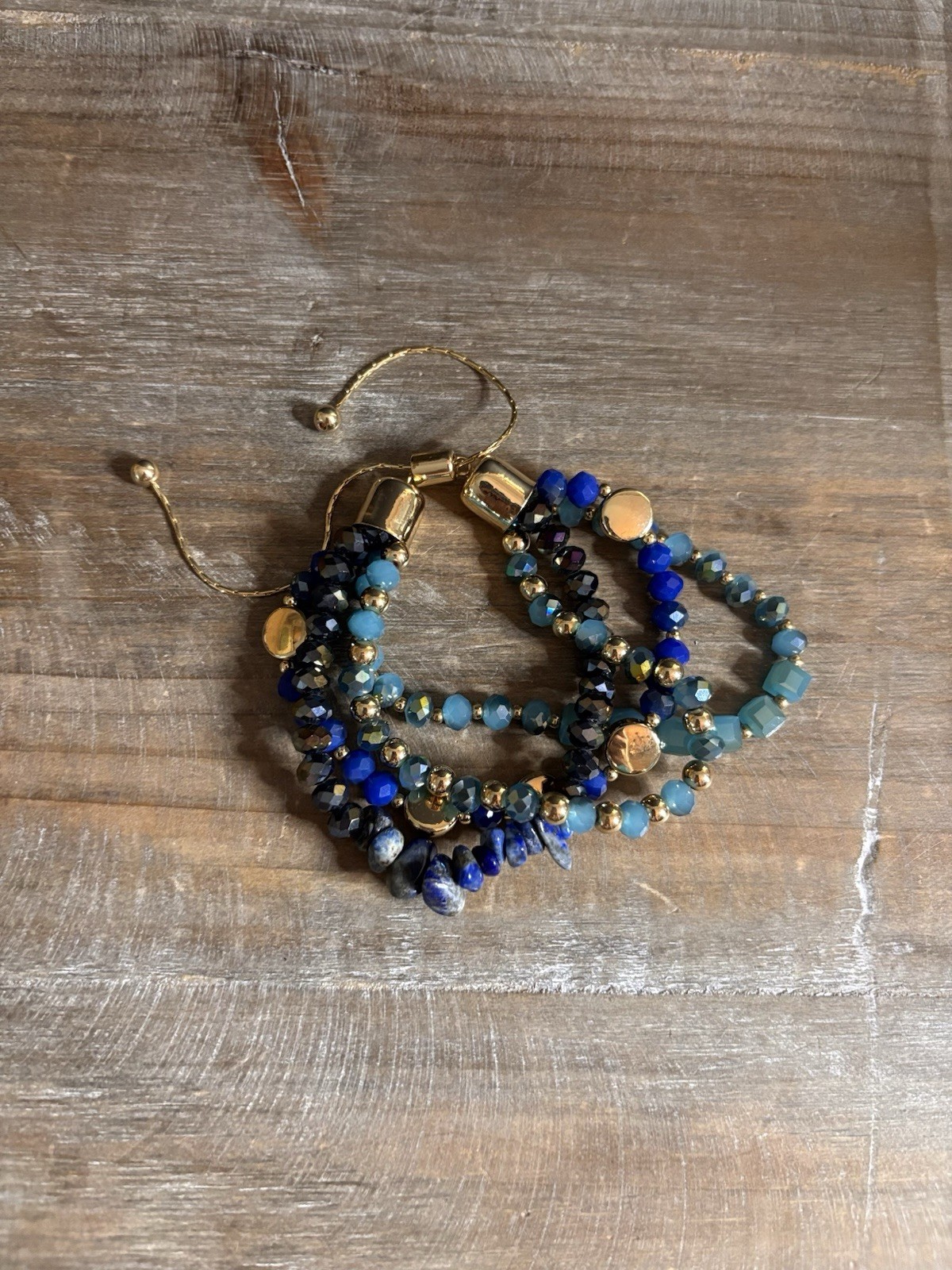 Chico’s Blue Beaded Adjustable Bolo Bracelet Beads Sizable Sliding Closure