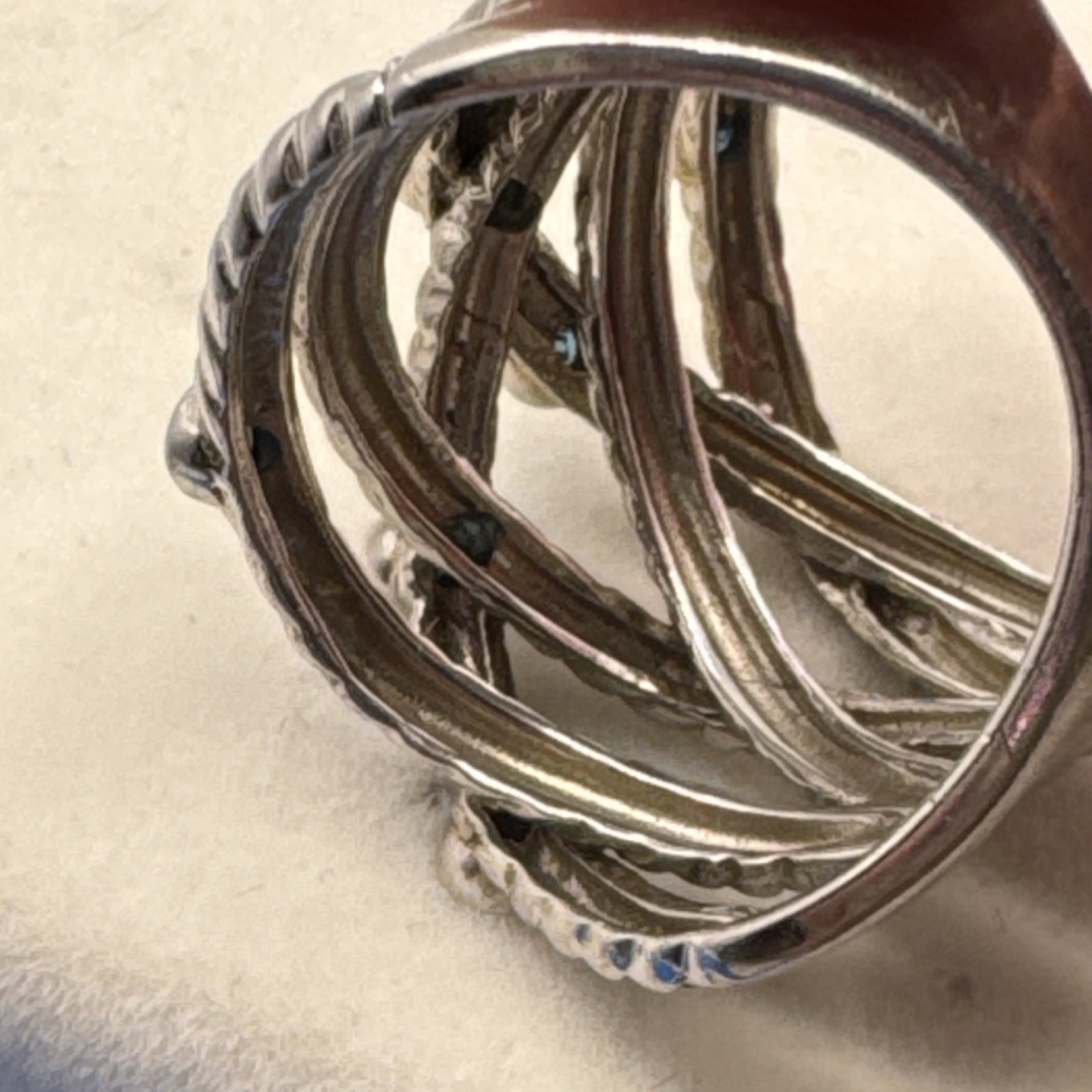 Sterling Silver Crisscross Band Ring with Blue Diamonds Bezel Set Size 6