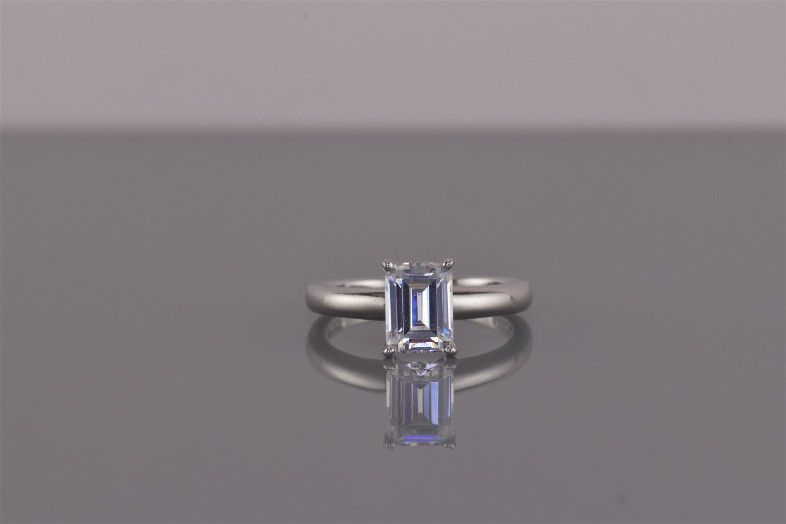 Epiphany Sterling Silver Classic Emerald Cut Cubic Zirconia Band Ring 925 Sz: 7