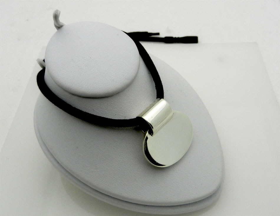 Solid 925 Sterling Silver Oval Plate Tag Pendant Charm Velvet Cord 12.6 gr