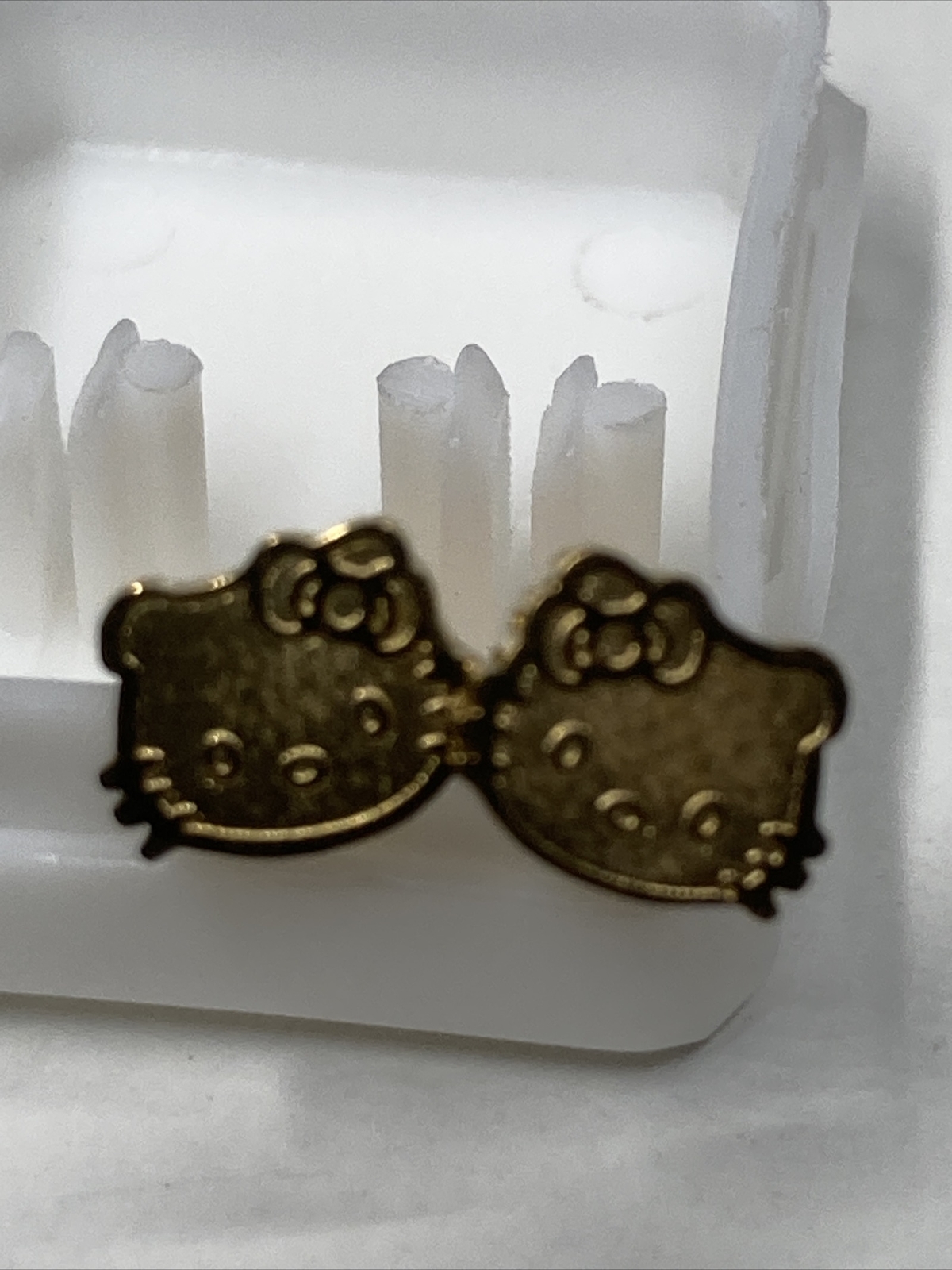 Sanrio Hello Kitty Tiny Stud Earrings Body Jewelry Gold Titanium Steel New