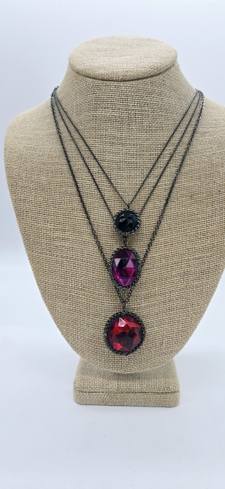 Red Pink Black Crystal Rhinestone Layered Necklace Gunmetal 19 in