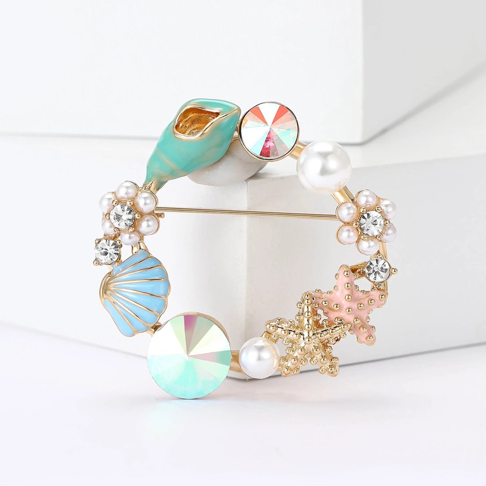 Trending Sea Animal Brooches Pearl Aquatic Life Seahorse Crab Conch Fish Pins