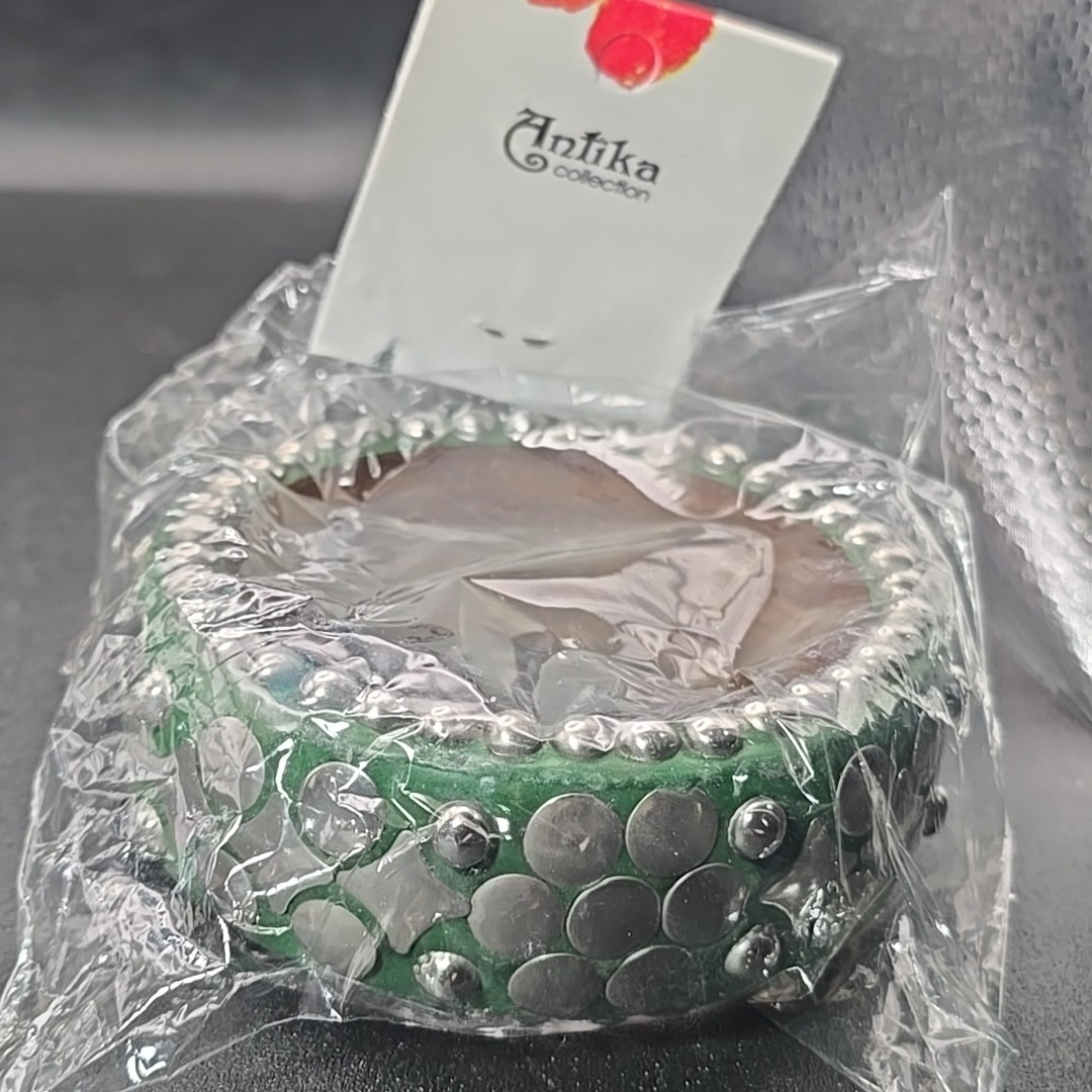India Chunky Bangle Bracelet Green Silver 2.5″ Diameter Shapes Floral Antika New