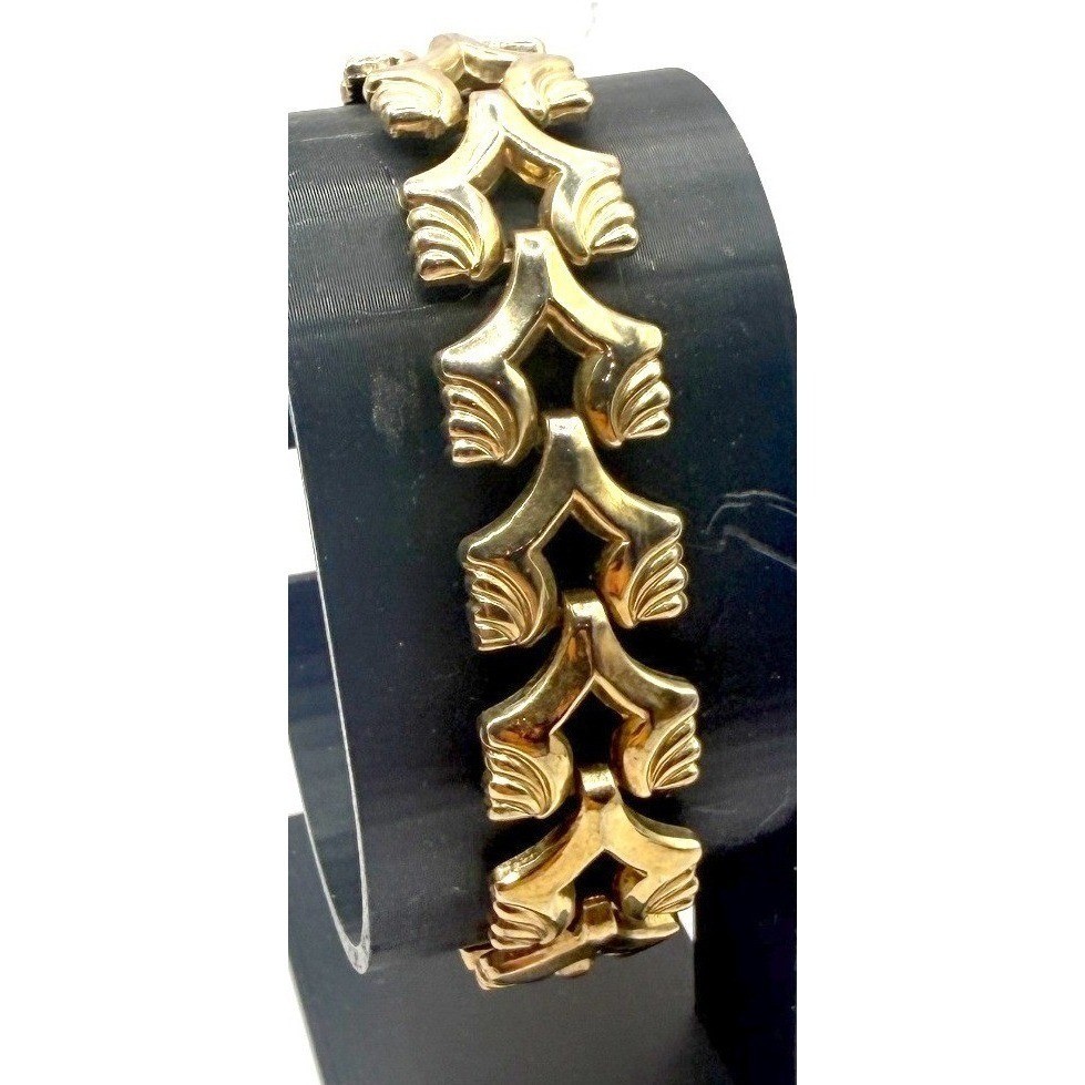 Vintage Gold Tone Link Bracelet 7″ Sculpted Leaf Fold Over Clasp
