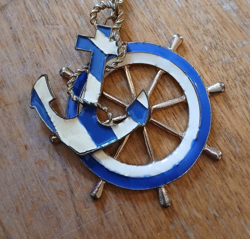 Vaintage ANCHOR & HELM ENAMEL GOLD CHAIN Necklace