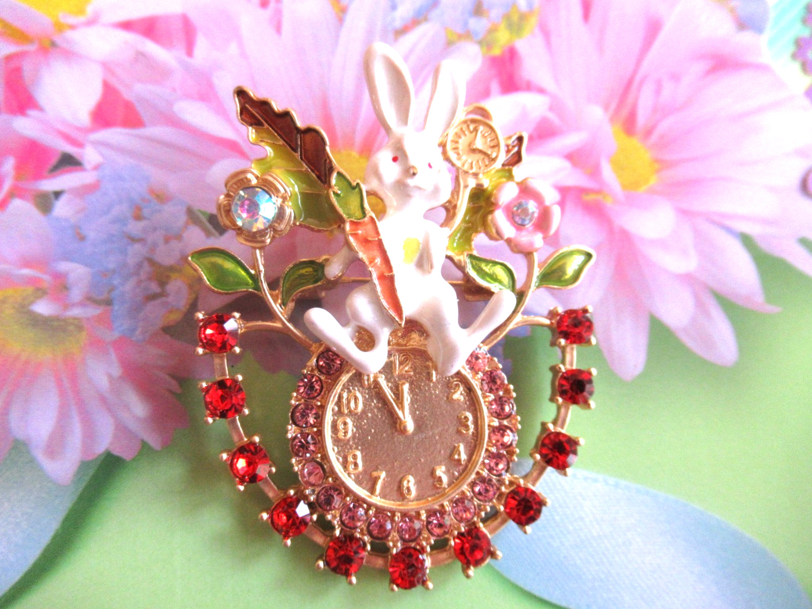 Easter Spring Bunny Crystal Rhinestone Brooch Pin Rabbit Easter NEW