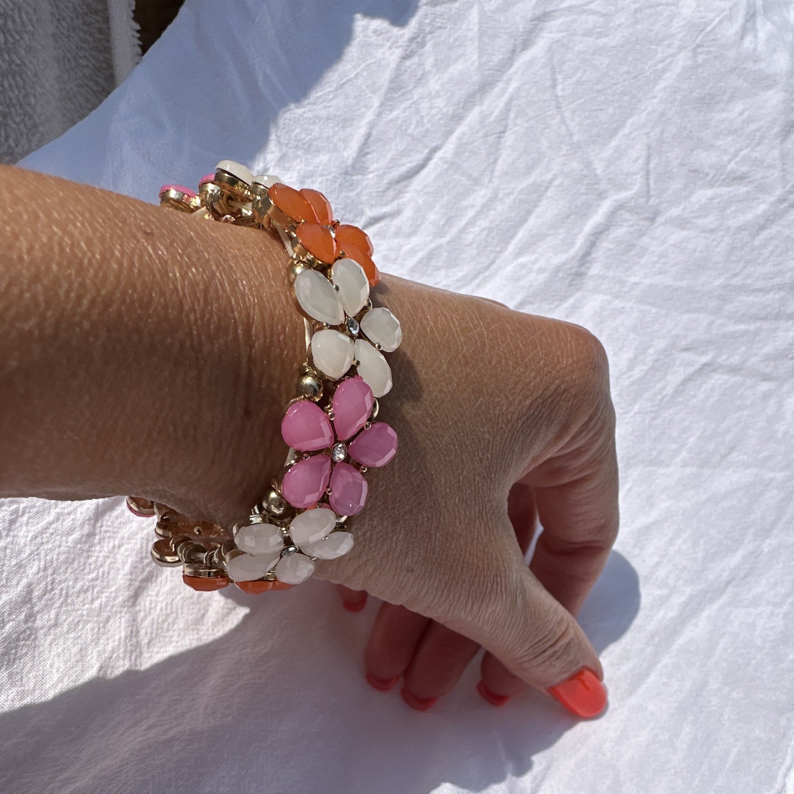 Gold Tone Enamel Flower Link Stretch Bracelet Pink White Orange No Clasp