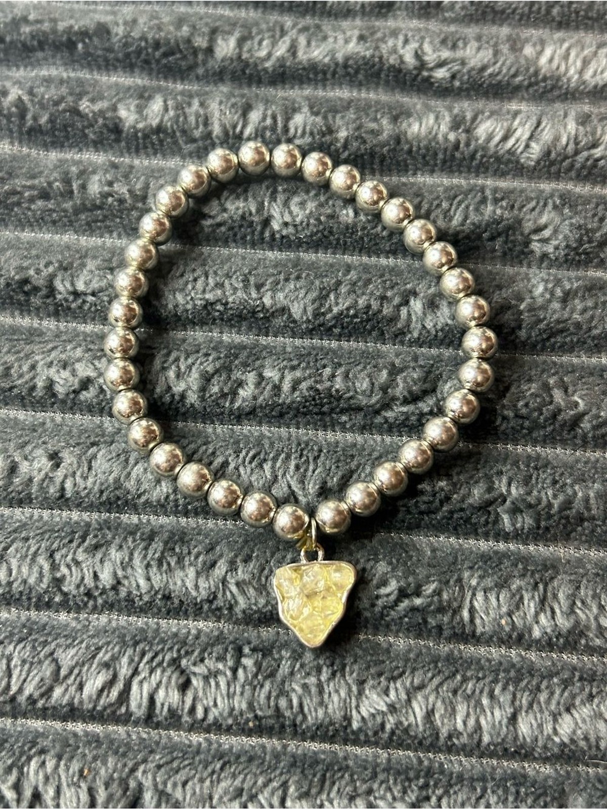 Silver Metallic Beaded Stretch Bracelet – Faux Raw Yellow Crystal Nugget Charm