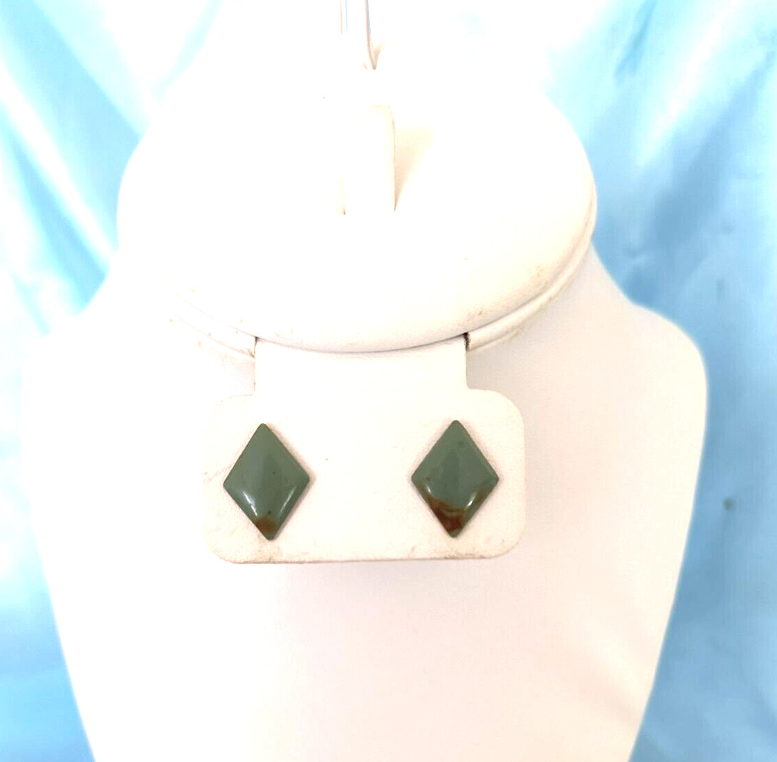 Women’s Stud/ Post Earrings Green Brown Diamond Shaped Metal 5/8″ La Posuette