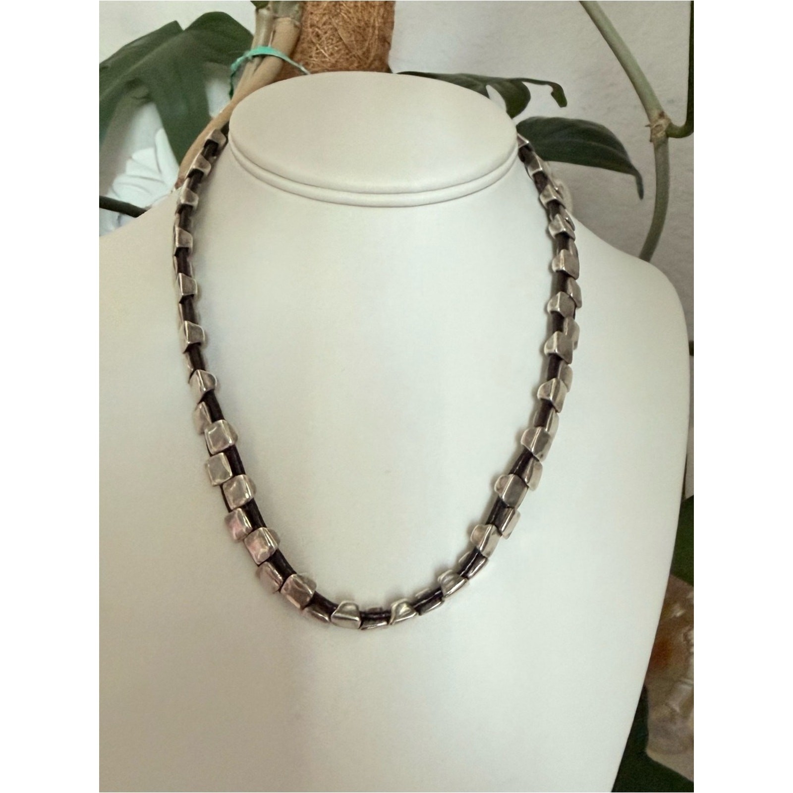 Uno de 50 Square Beaded Necklace