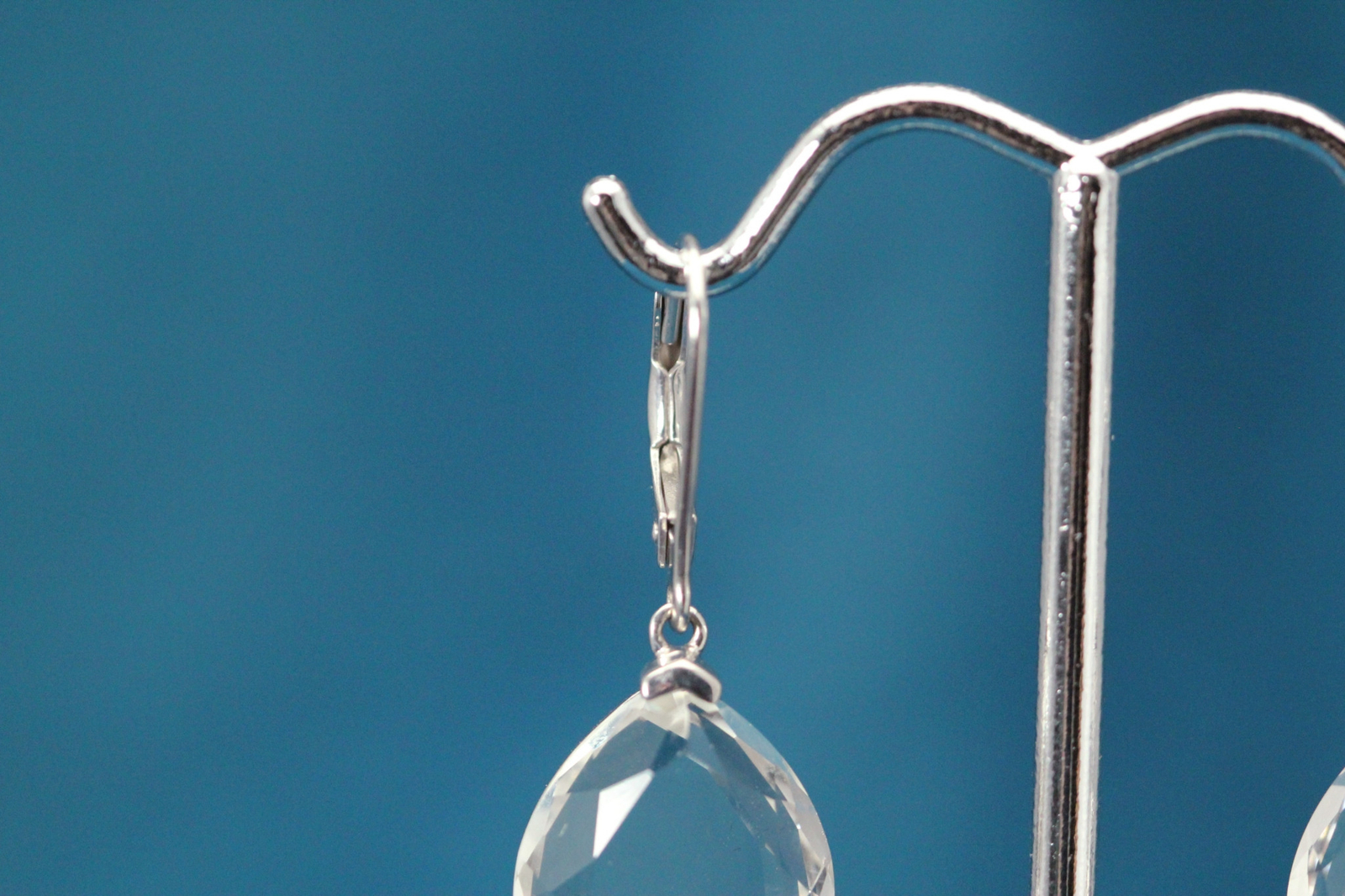 925 Sterling Silver Tear Drop Clear Stone Dangle Earrings 7.3 Grams (EAR5446)