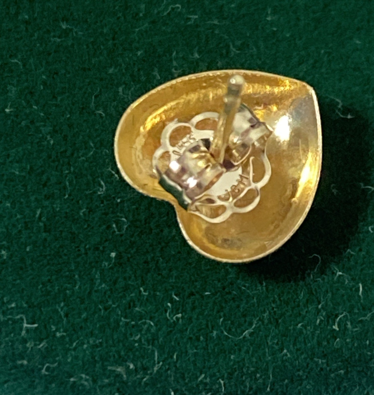 JCM 14k Yellow Gold Diamond Cut Heart Stud Earrings