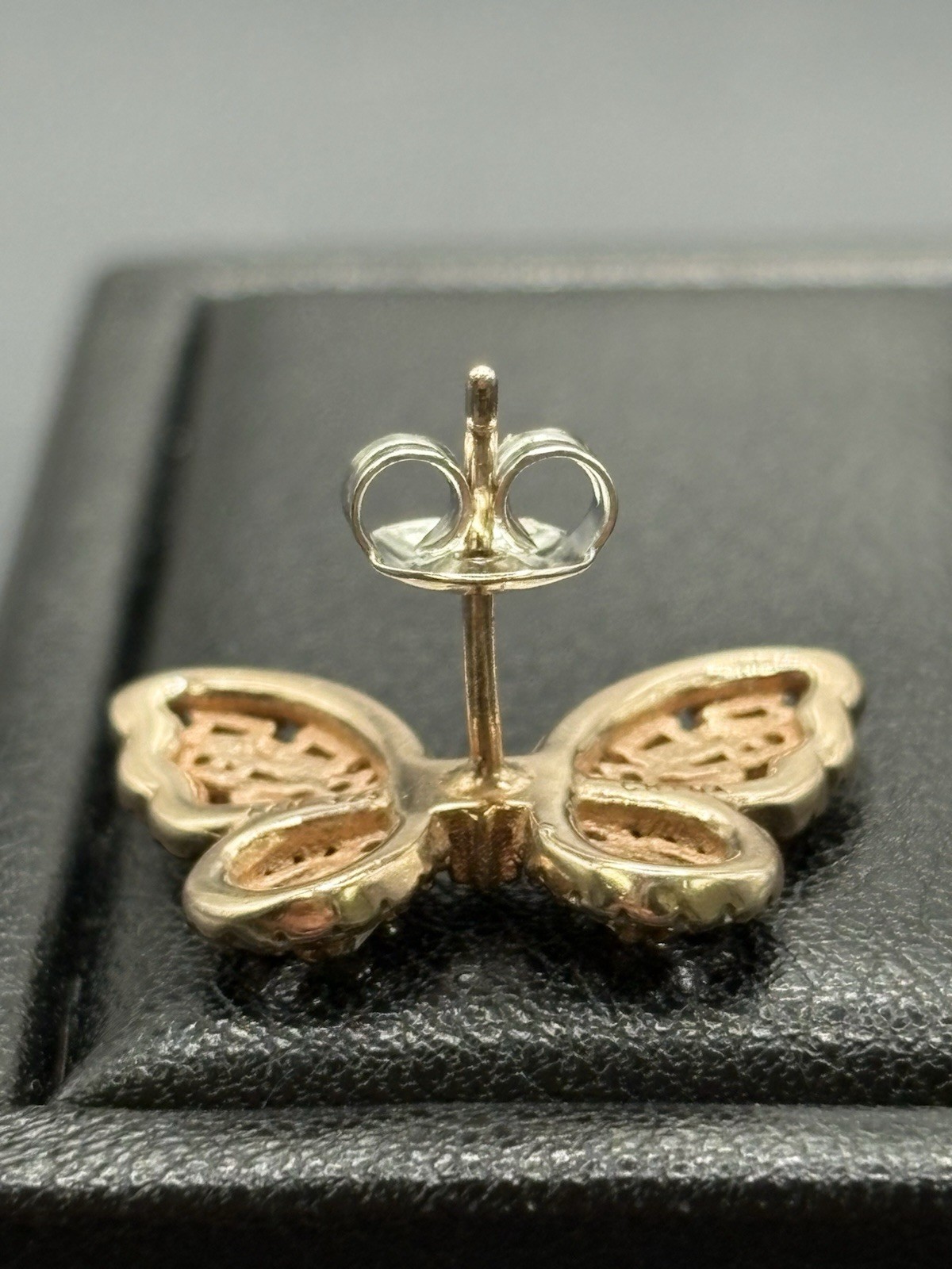 EUC Rose Sterling Silver Cubic Zirconia Butterfly Earrings 4 Grams C17