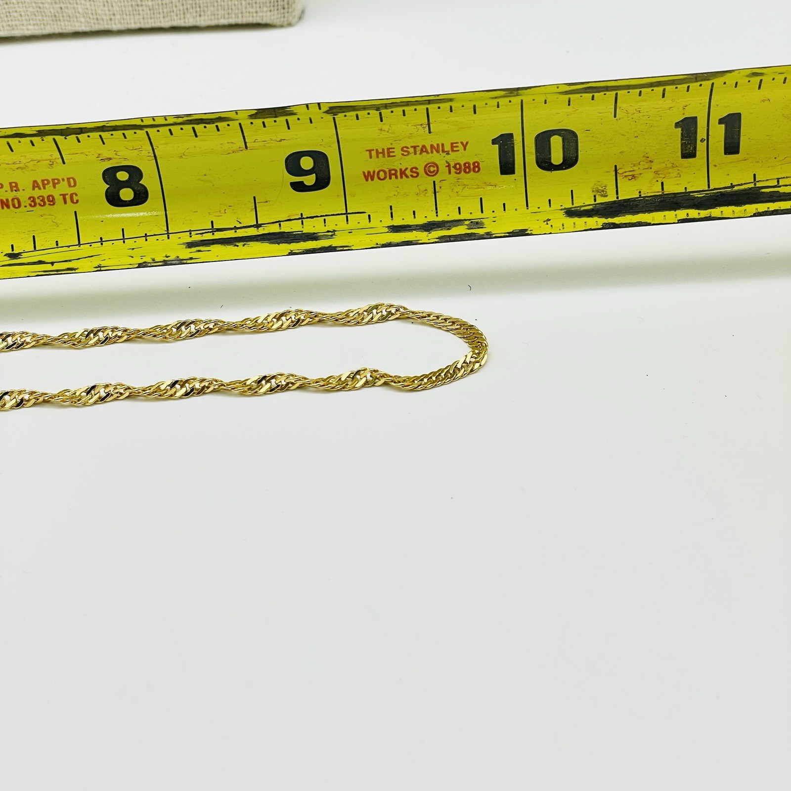 Gold Tone Necklace Lot of 2 Herringbone and Twisted Chains