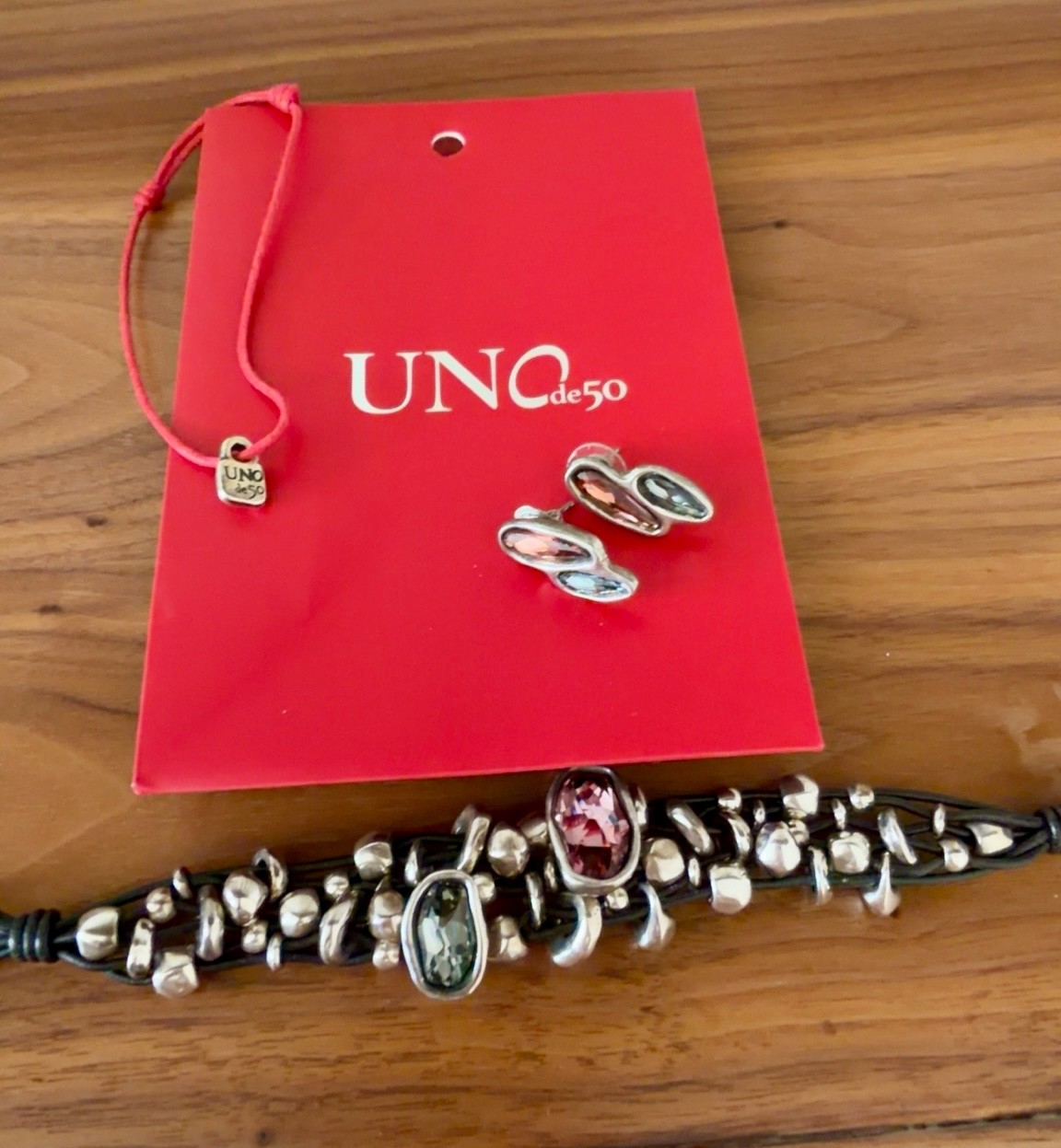 uno de 50 jewelry sets – silver bracelet and earrings