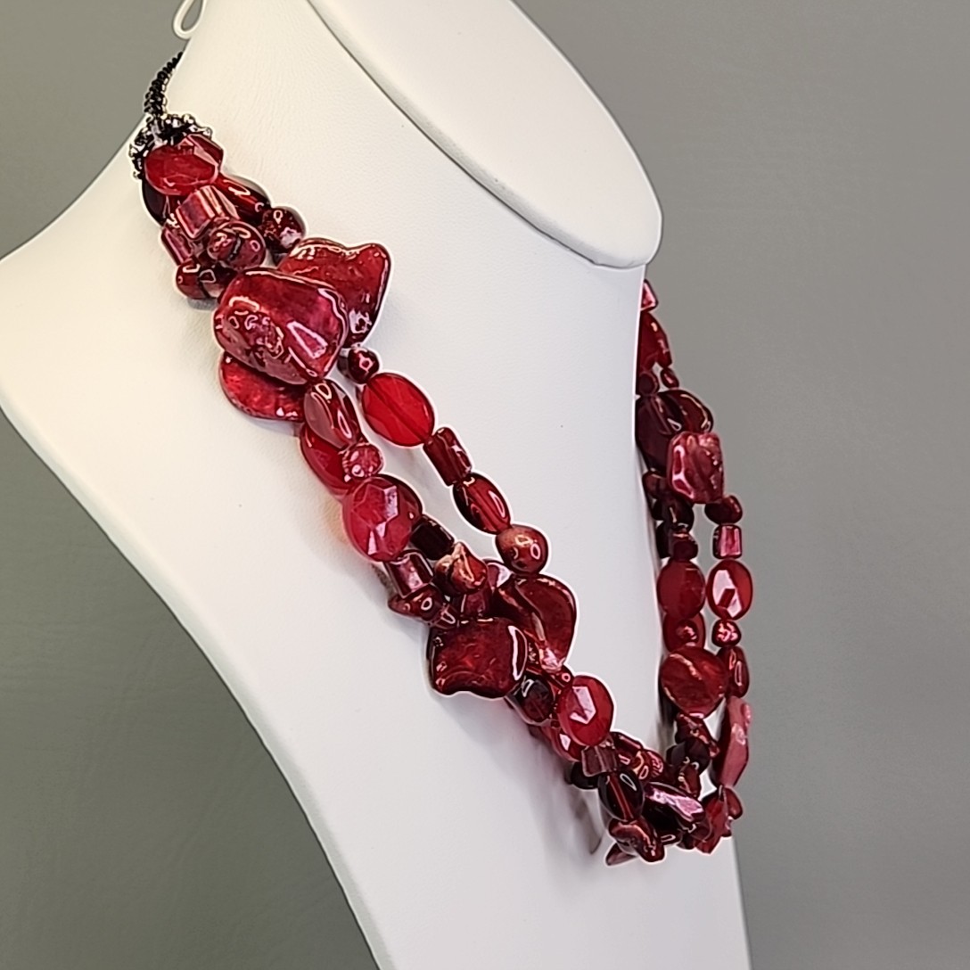 Shell Beaded Necklace Dyed Red Layered Antiqued Gunmetal Chain Glass 21″