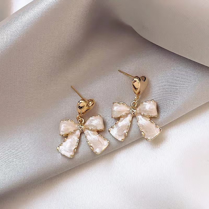 French style White Faux Pearl Heart Bow Dangle Earrings For Women One Size