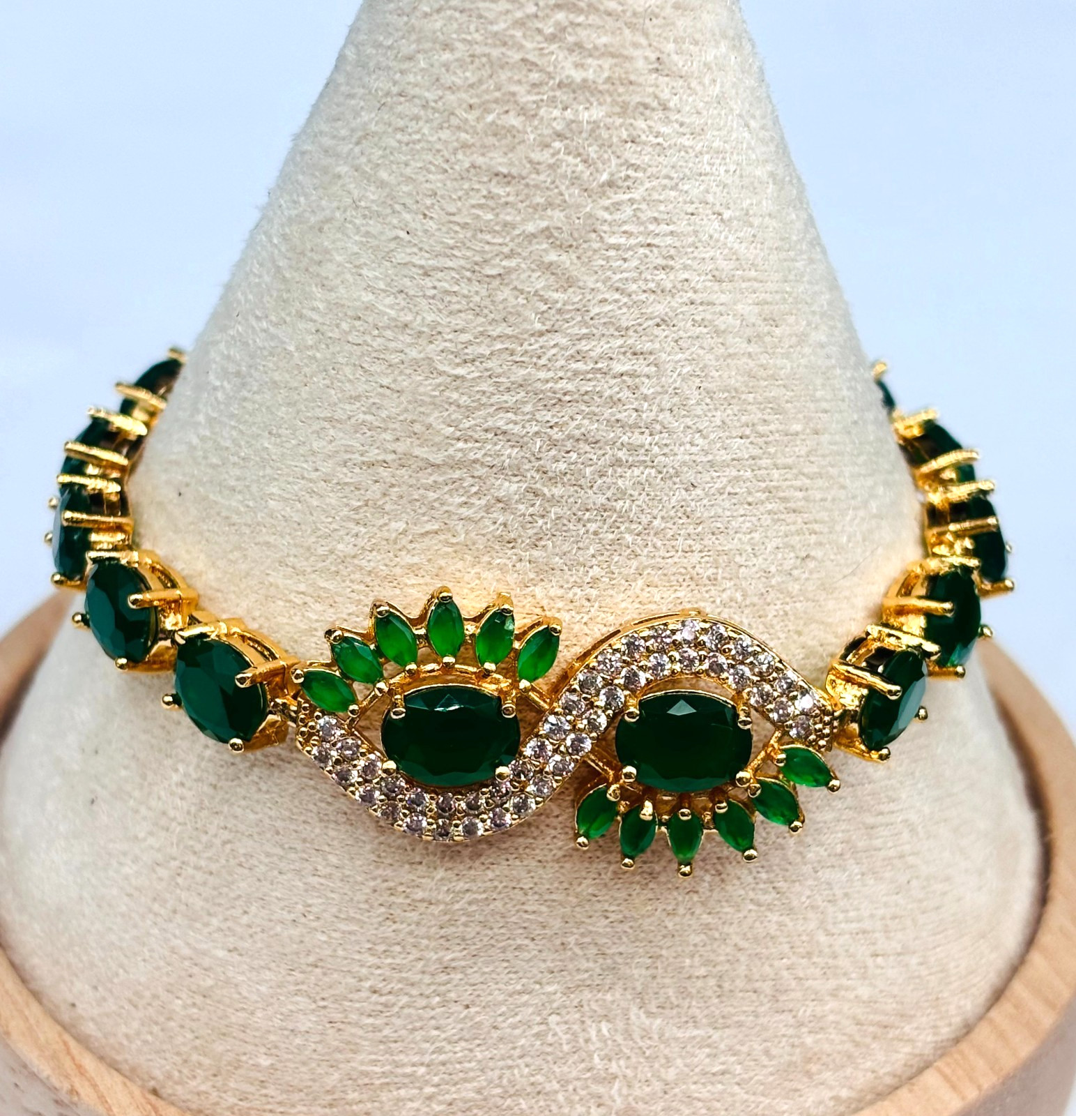 18 kt Yellow Gold Filled Simulated Emerald Statement Bracelet 7″