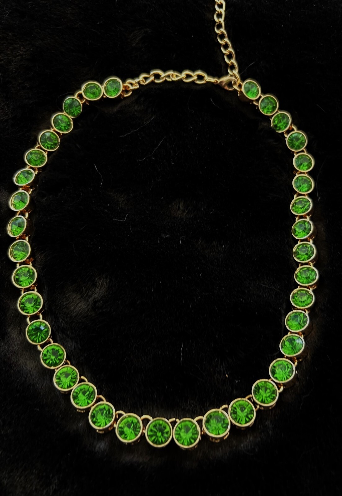 Vivid Jewel Tone Green Austrian Crystal Tennis Necklace Brass Gorgeous 18 inch