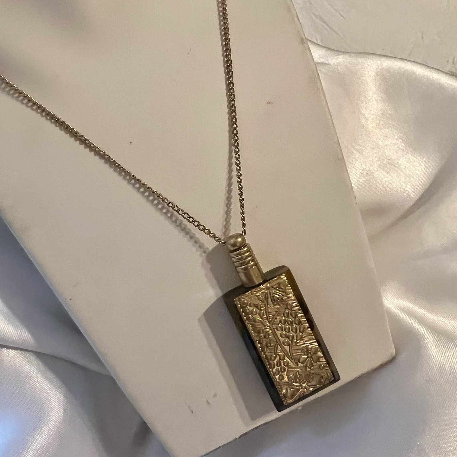 CABI Zelda necklace faux tortoise shell perfume vial pendant goldtone chain long