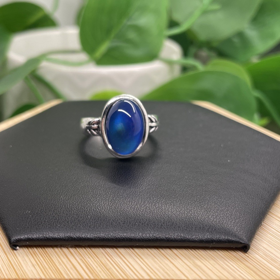 Silver-tone Mood Ring Color Change And Chart Size 7 New Free Ship B7446