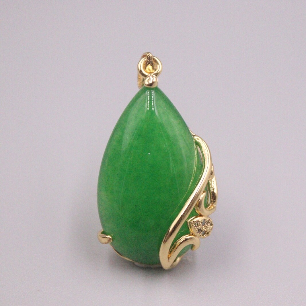 GP Heating Jade Pendant For Women Female Green Unique Charms Lucky Pendant