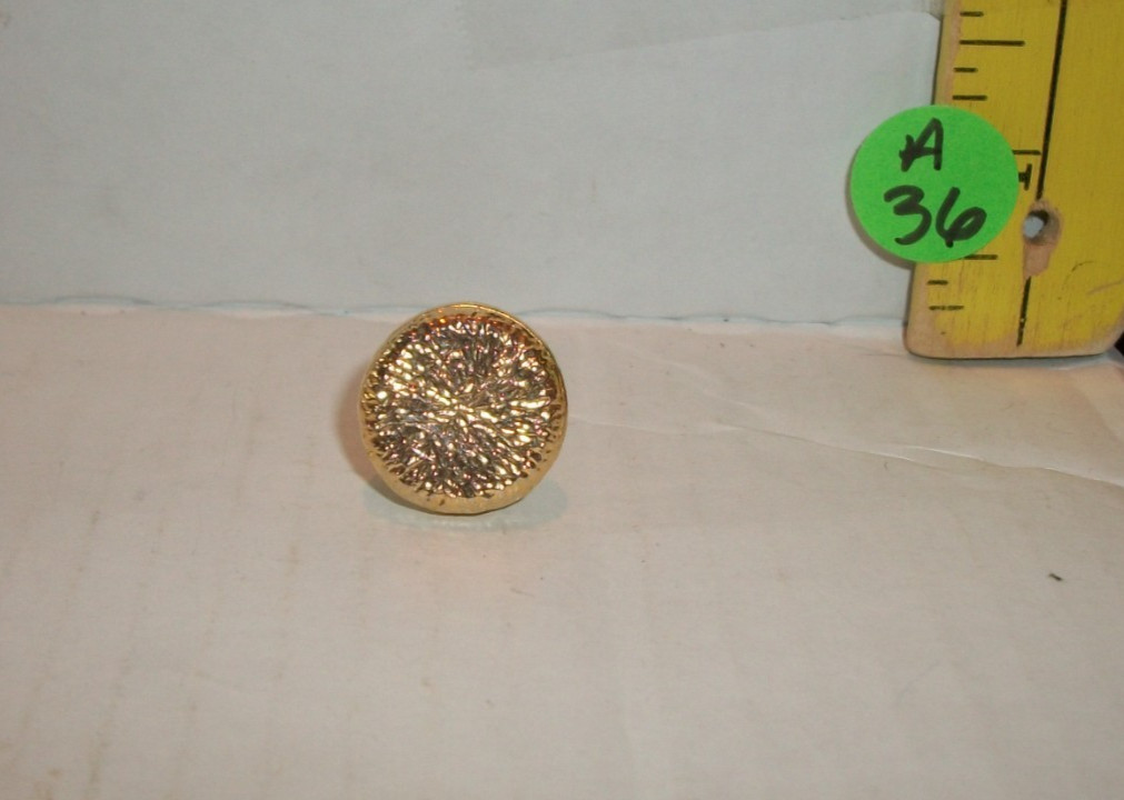 HERSHEYS KISS PENDANT CHARM MAKER UNKNOWN GOLDTONE AS SHOWN A36