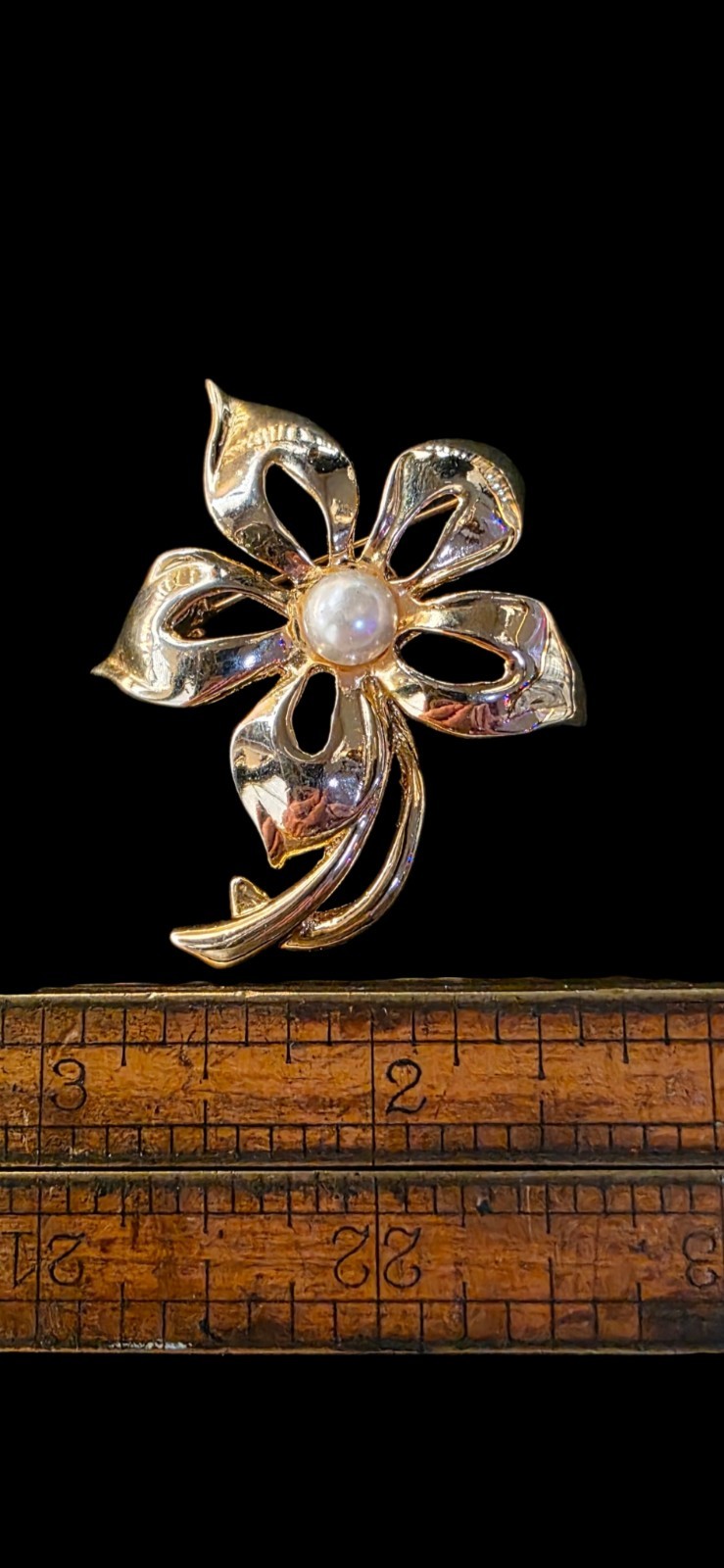 Vintage ATI Gold Tone Floral Brooch Faux Pearl Flower Pin Signed ATI costume
