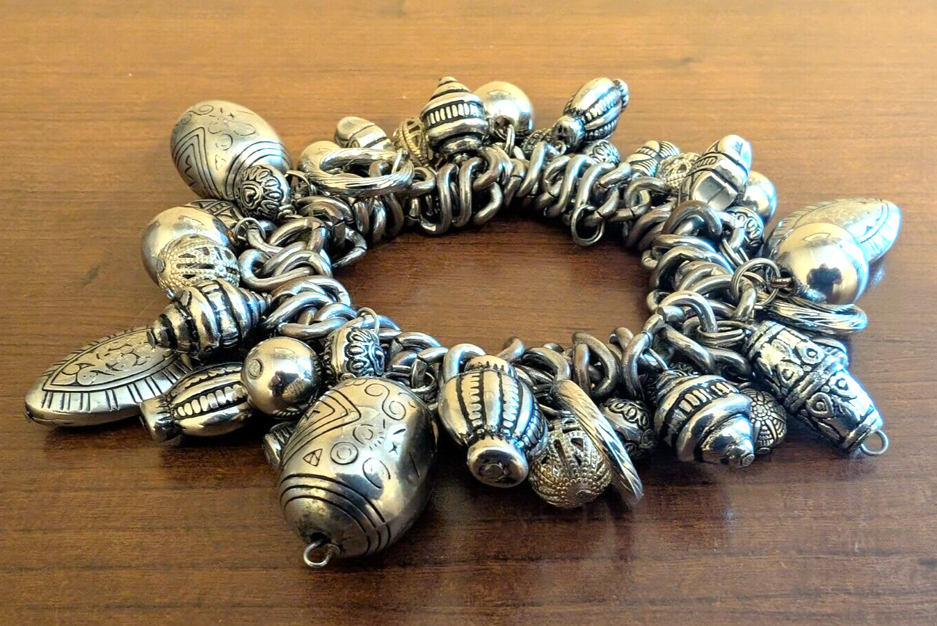 Silver-Tone Linked Chunky Stretch Bangle Bracelet Lots of Charms UN-branded