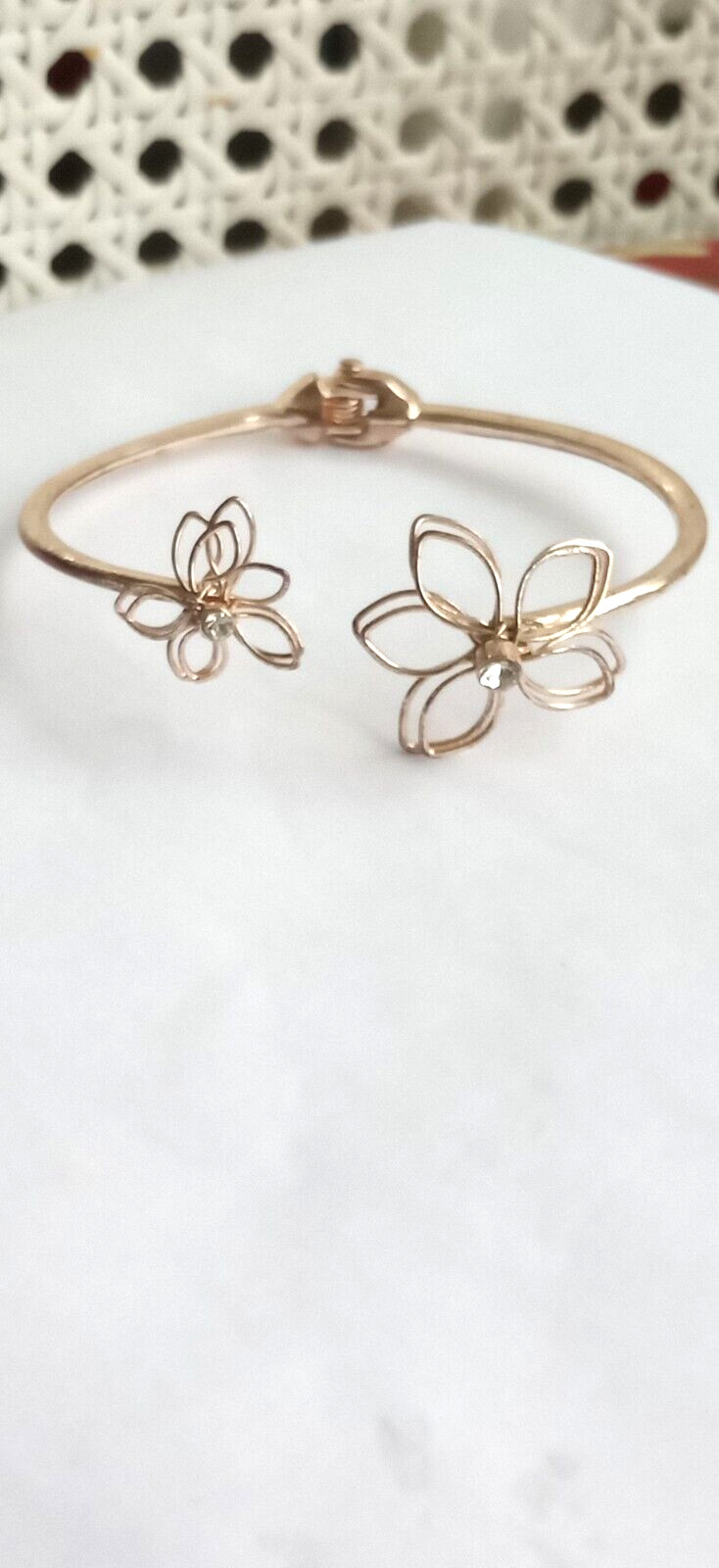 Flower Hinged Bangle Bracelet Modernist Minimalist Open Work Rose Gold Tone 6-8