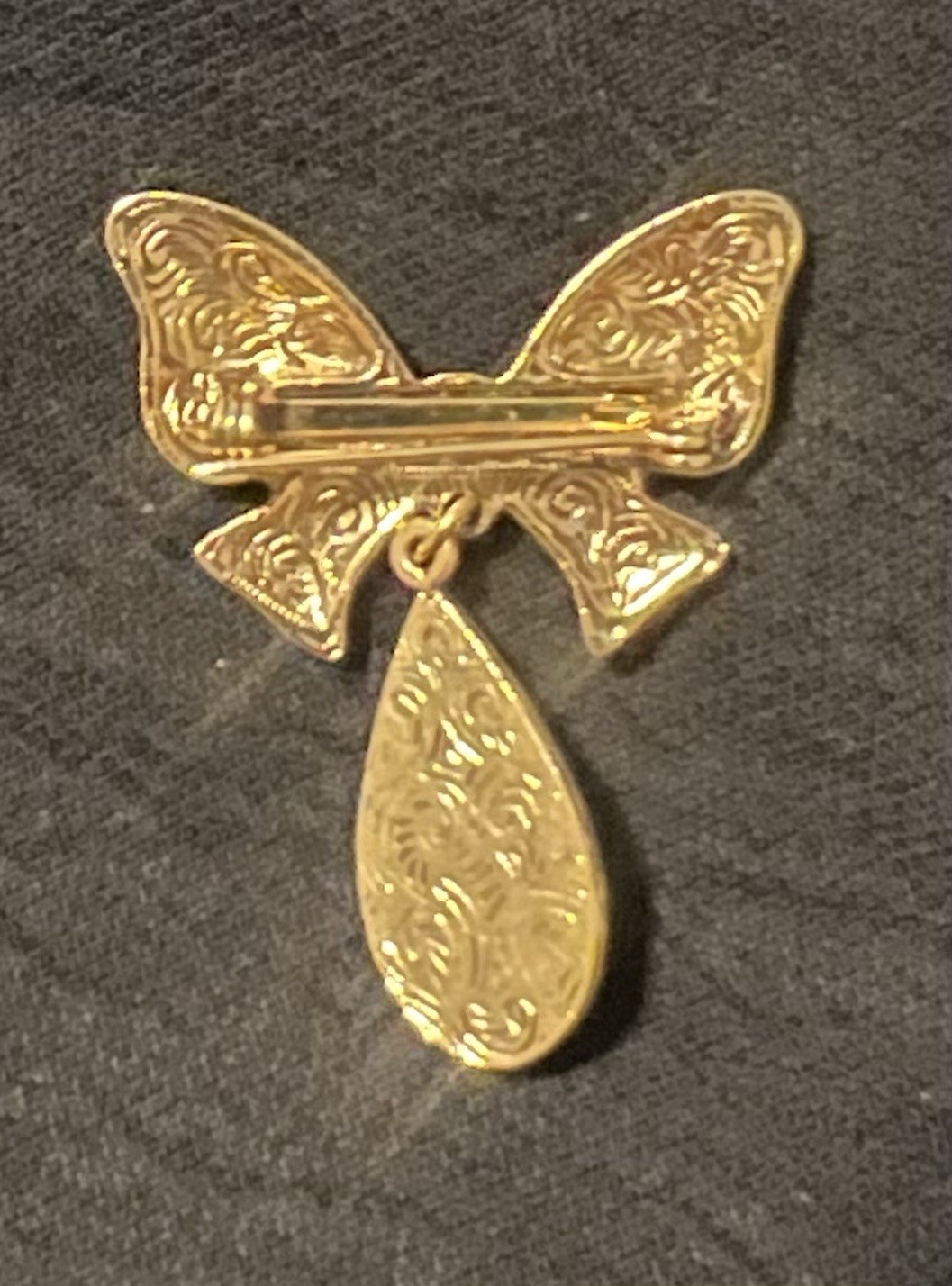 1928 Vintage Goldtone Bow Dangling Faux Teardrop