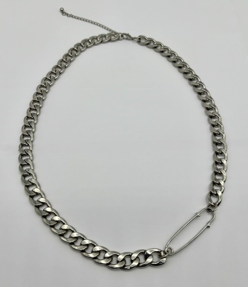 Chunky Silver-Tone Cuban Link Chain Necklace W/Faux Safety Pin Accent Adjustable