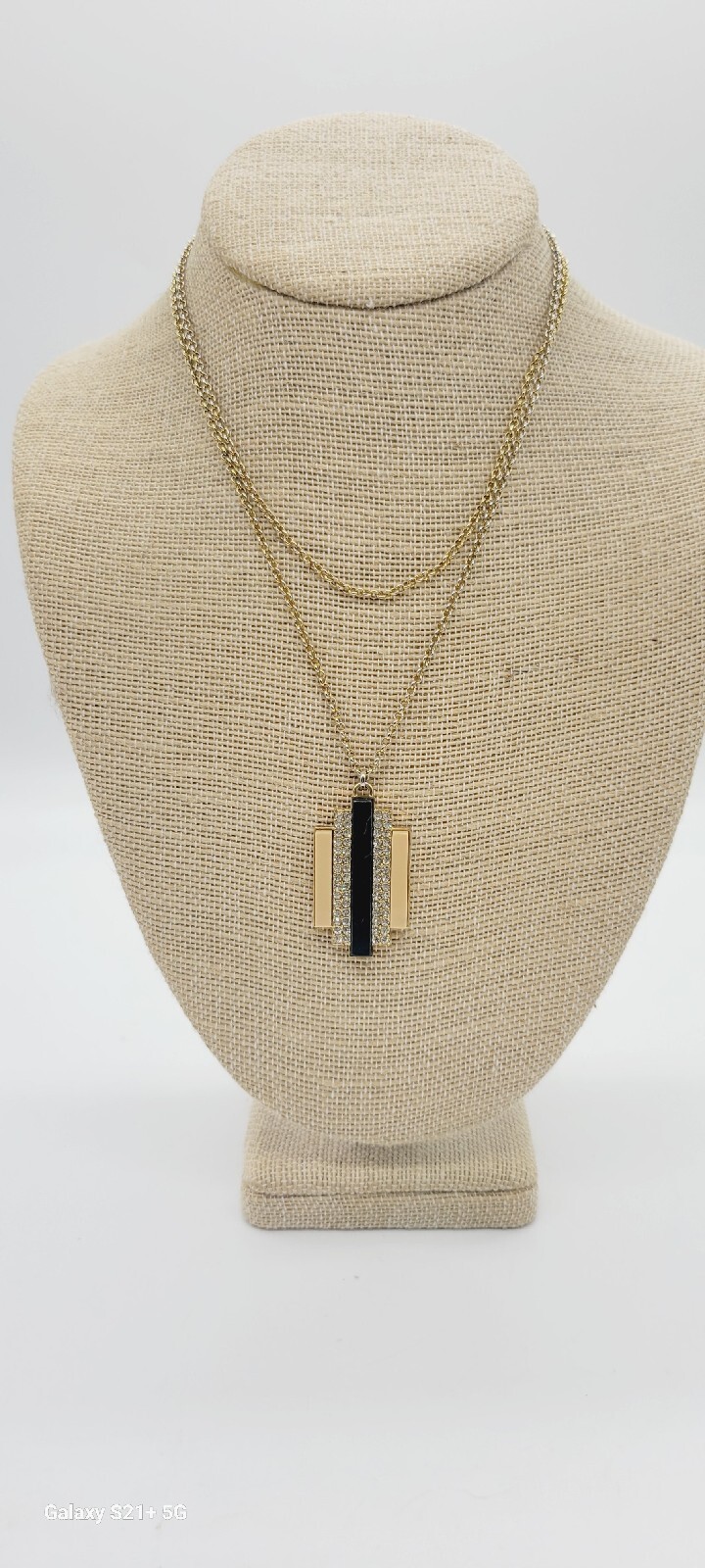 Fossil Brand Pendant Necklace Long 35 in Gold tone Crystal Accent Modern