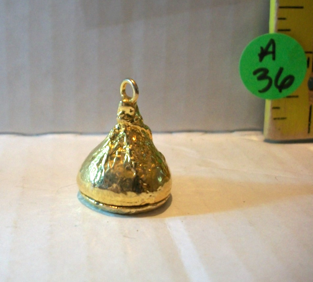 HERSHEYS KISS PENDANT CHARM MAKER UNKNOWN GOLDTONE AS SHOWN A36