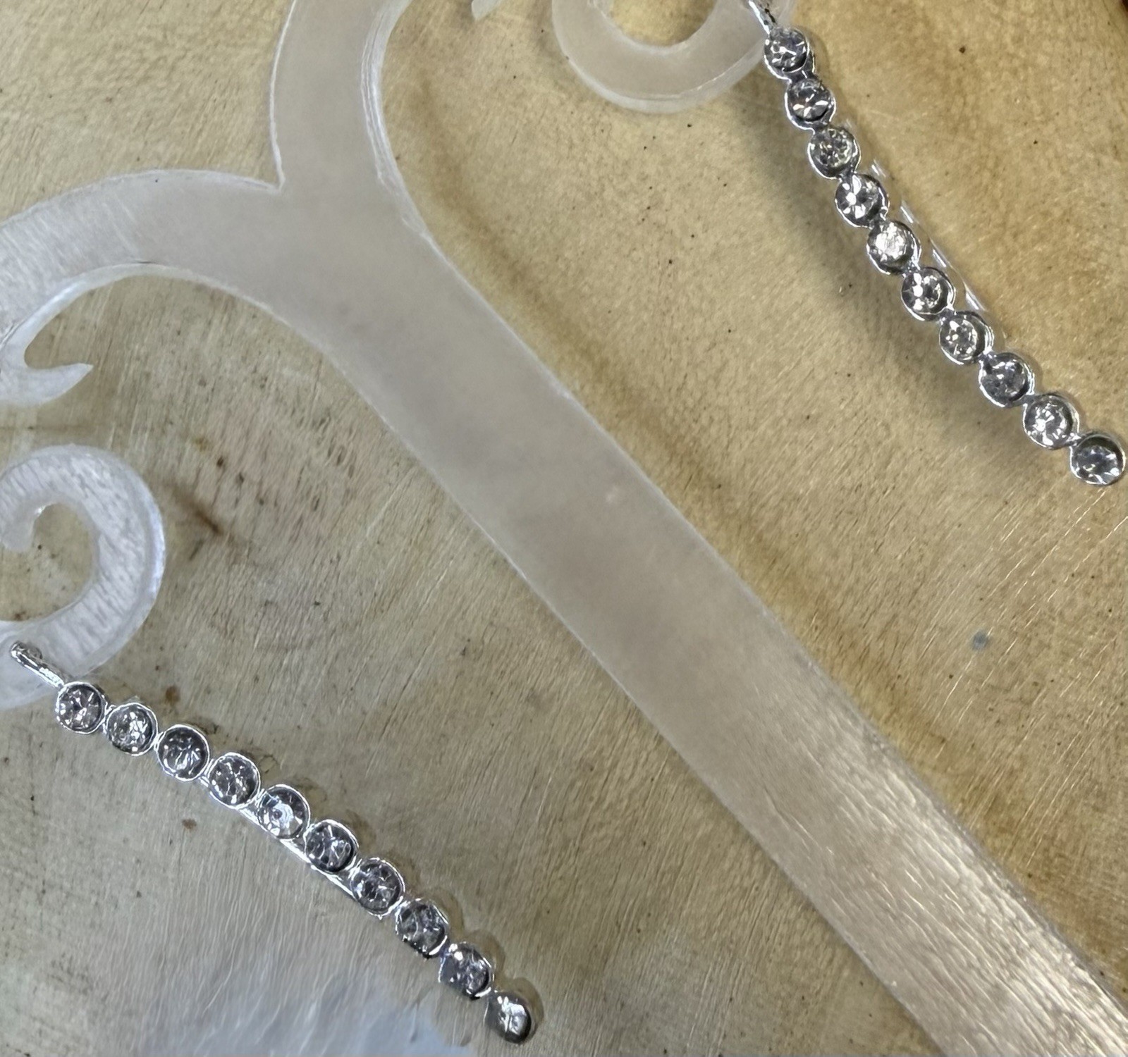 Silver Tone Uniform Clear Crystal Bezel Set Drop Dangle Earrings. Nice Quality.