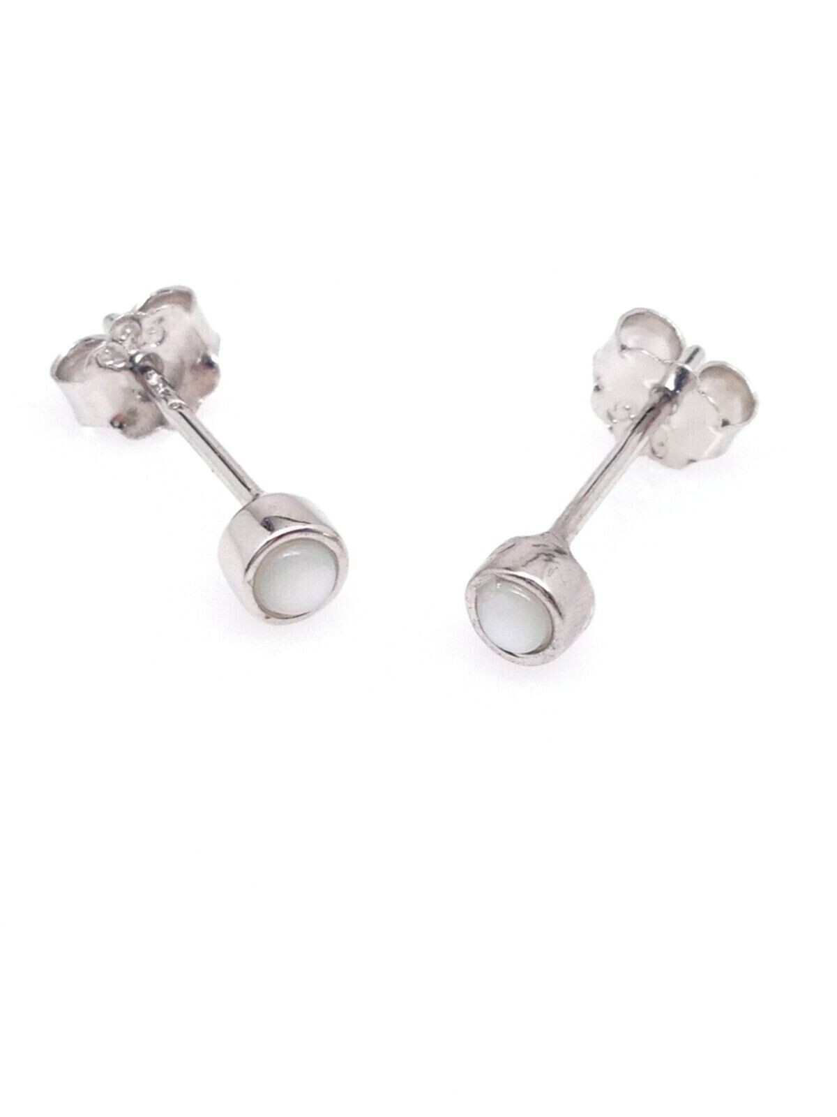 Round Mother of Pearl Stud Earrings Sterling Silver 925 Dainty Studs 2.8mm/2.2mm