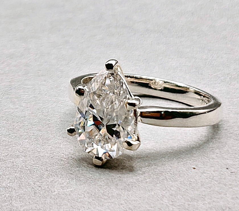 3.00 ct certified treated white diamond ring in 925 silver