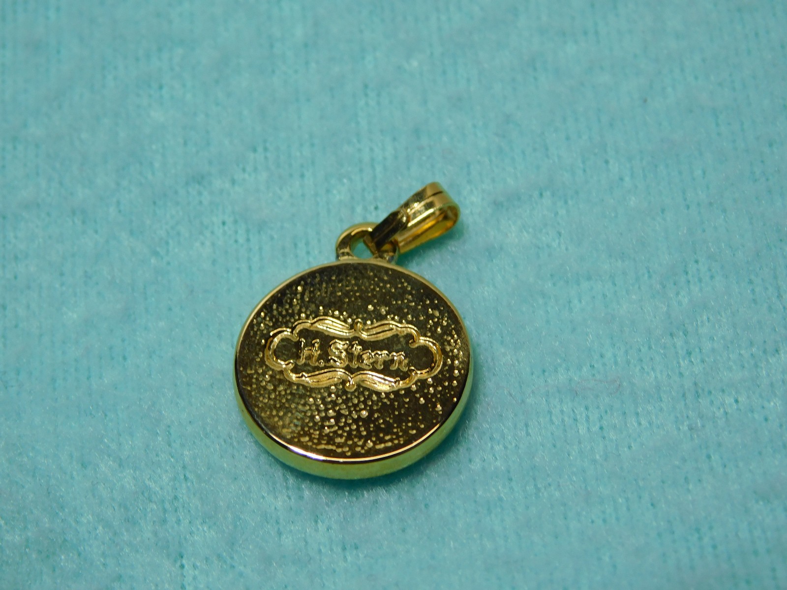 H.Stern 3/4″ Red (zodiac) Cancer Pendant in Very Good Cond.