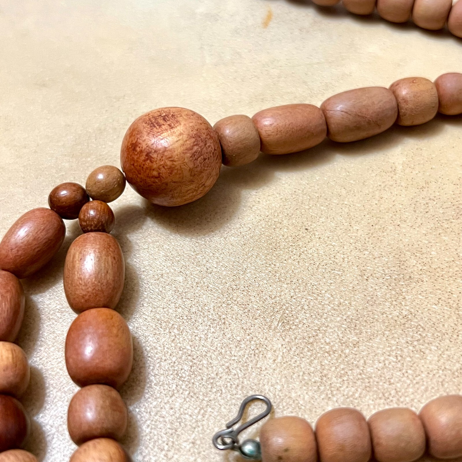 Tropical Luau Wooden Lei Necklace, Multi Strand w/ Hand Painted Parrot VTG – 26″